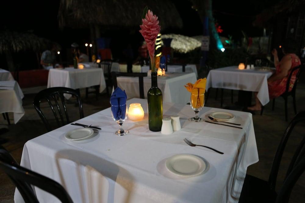 Bar-B-Barn Beach Hotel Negril Bagian luar foto