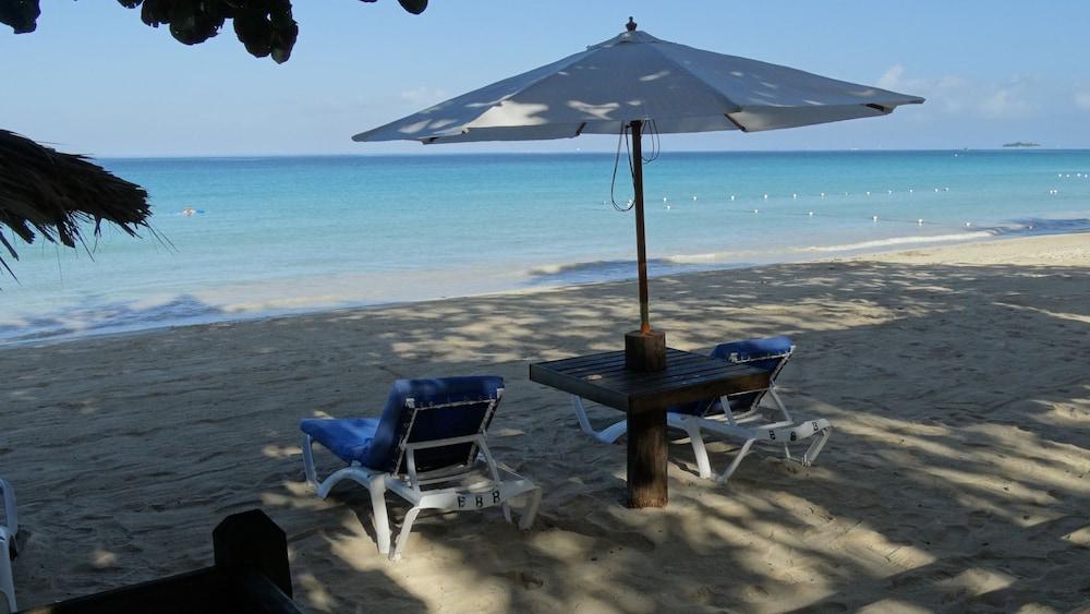 Bar-B-Barn Beach Hotel Negril Bagian luar foto