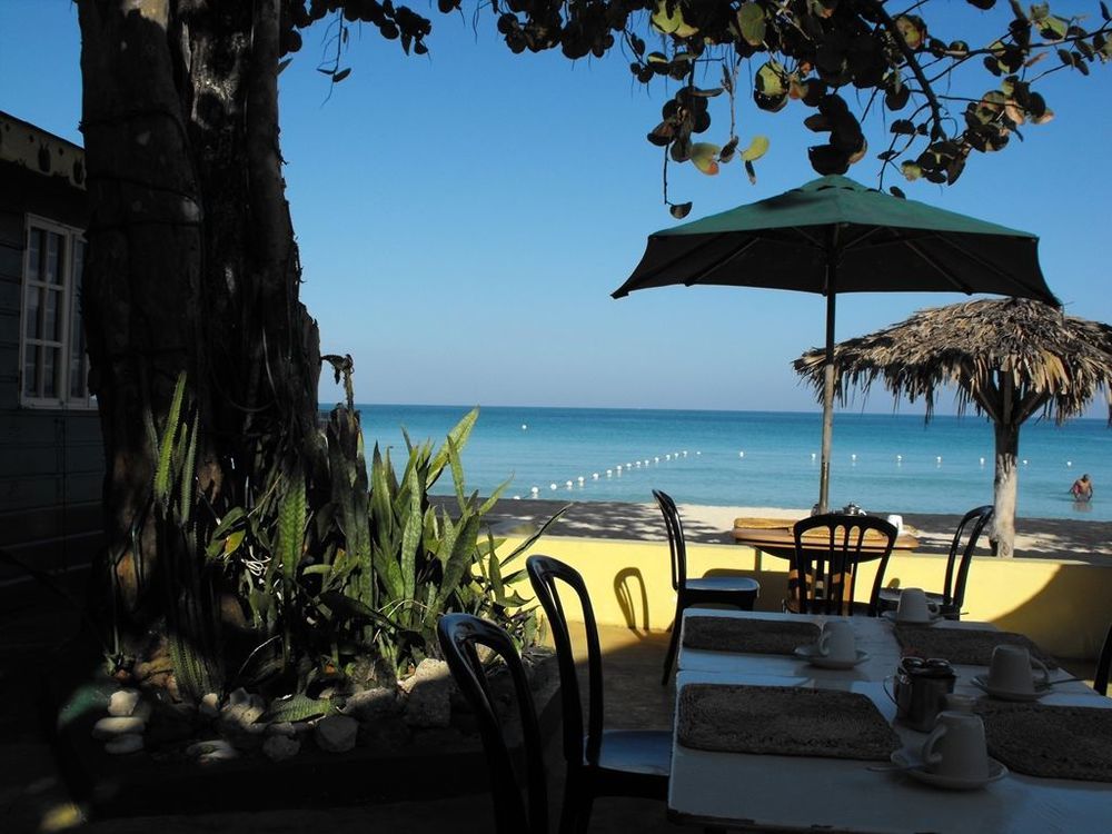 Bar-B-Barn Beach Hotel Negril Alam foto