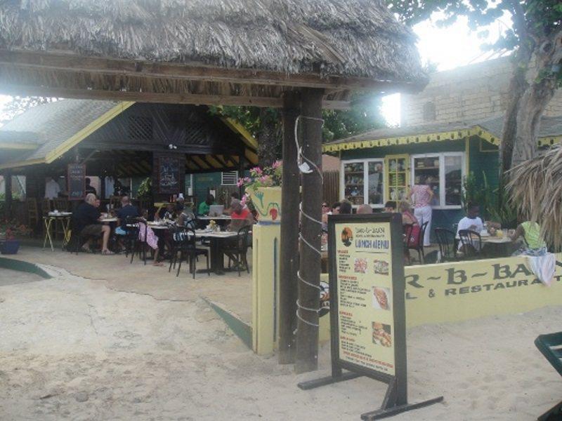 Bar-B-Barn Beach Hotel Negril Bagian luar foto