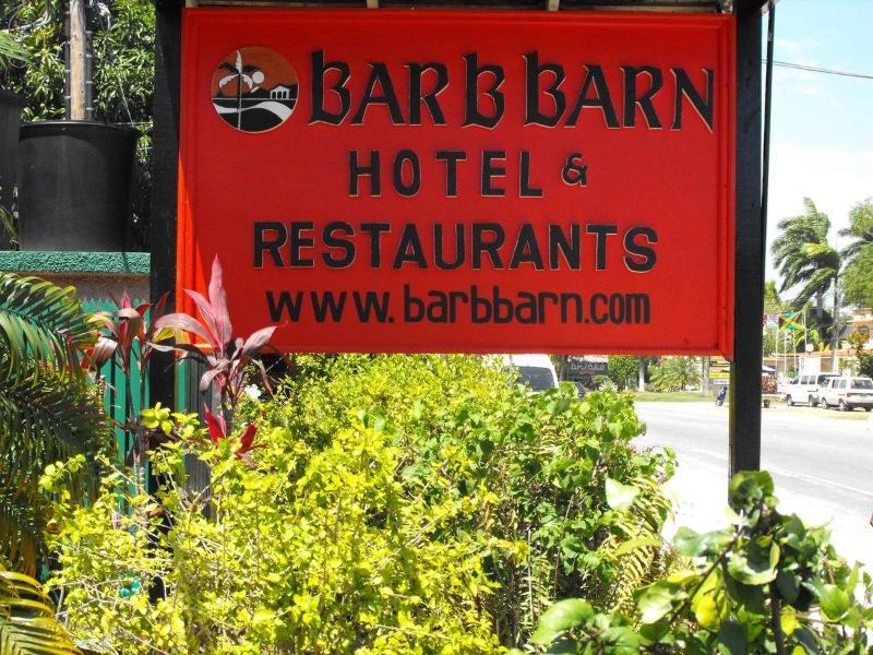 Bar-B-Barn Beach Hotel Negril Bagian luar foto